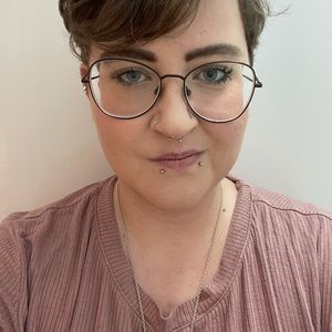 Meet your Posher, Enara